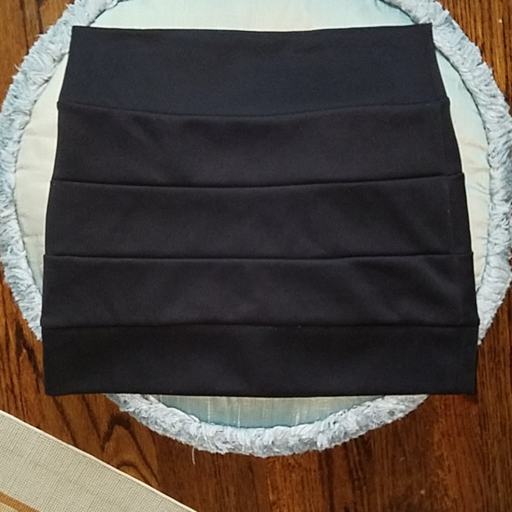 Mini skirt black